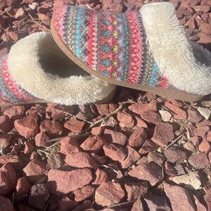Minnetonka Colorful Knit Women's Slippers